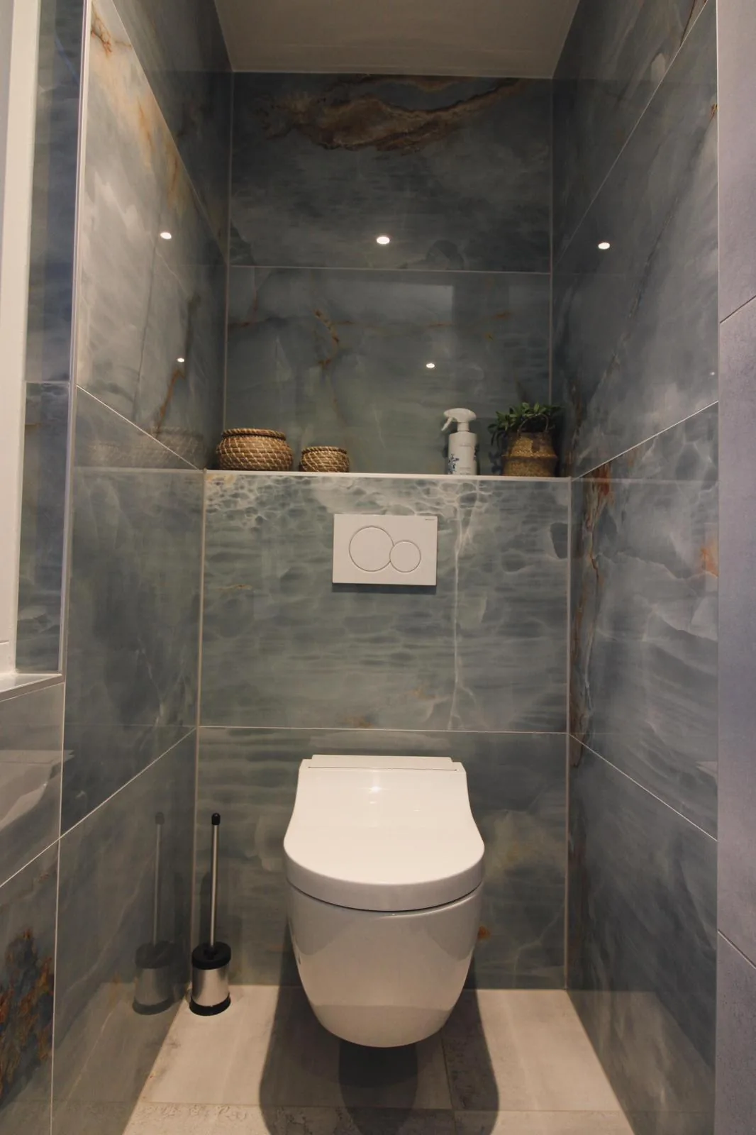 Moderne badkamer en toilet in Goes, detail 3